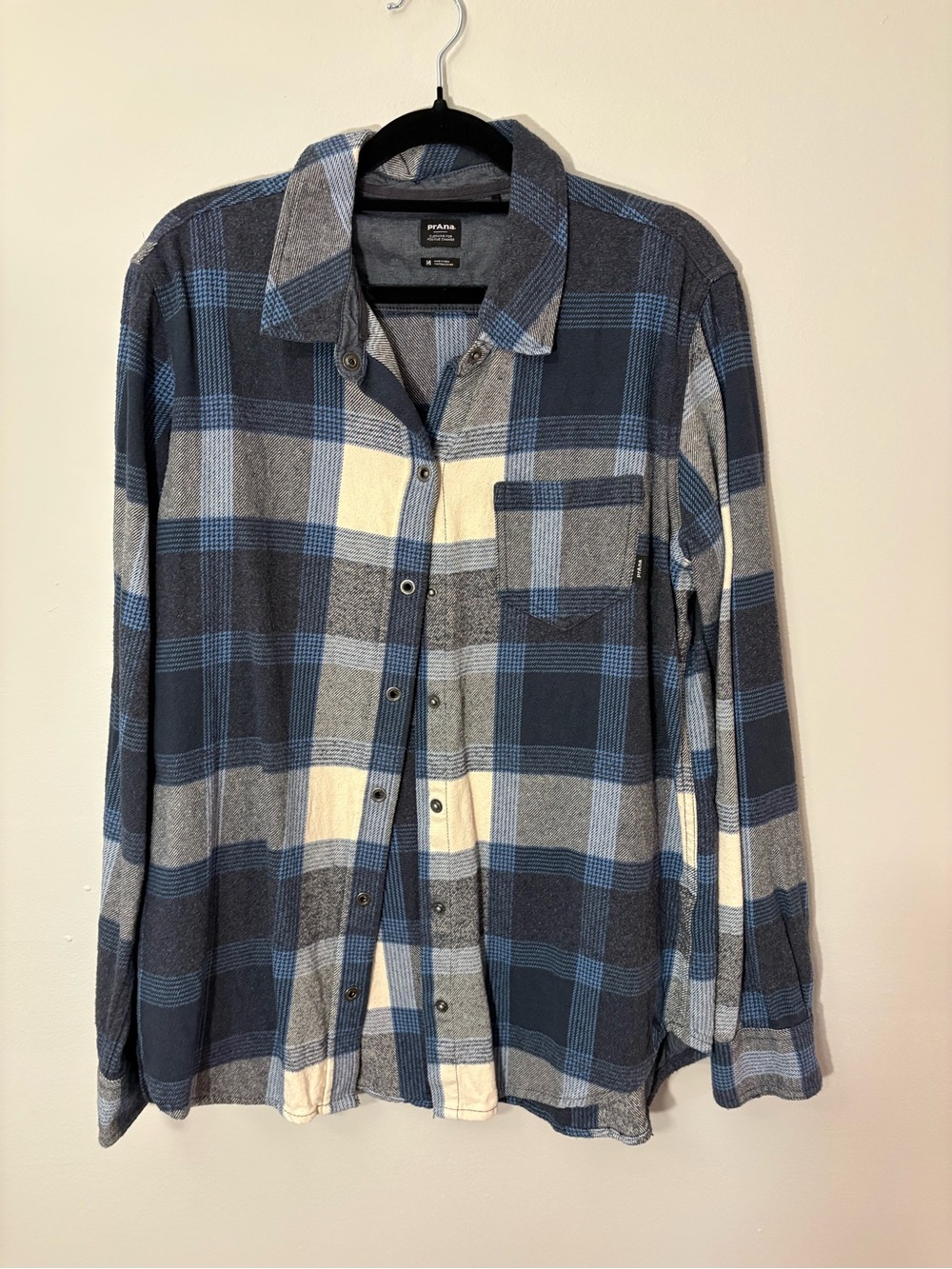 prAna Snap-Button Plaid Flannel Shirt — Navy & Blue — Size M ❄️